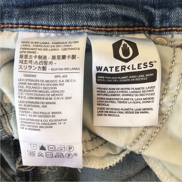 Levi’s Classic Bootcut Floral Embroidered Detail Denim Jeans - Picture 10 of 15